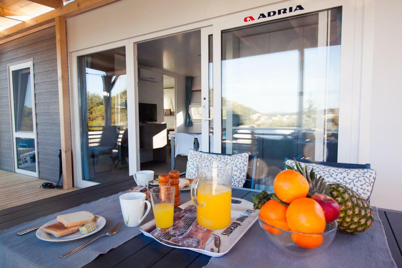 Adrijela Mobile Home イェゼラ エクステリア 写真