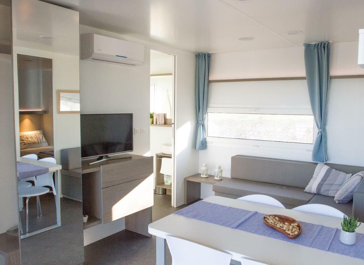 Adrijela Mobile Home イェゼラ エクステリア 写真