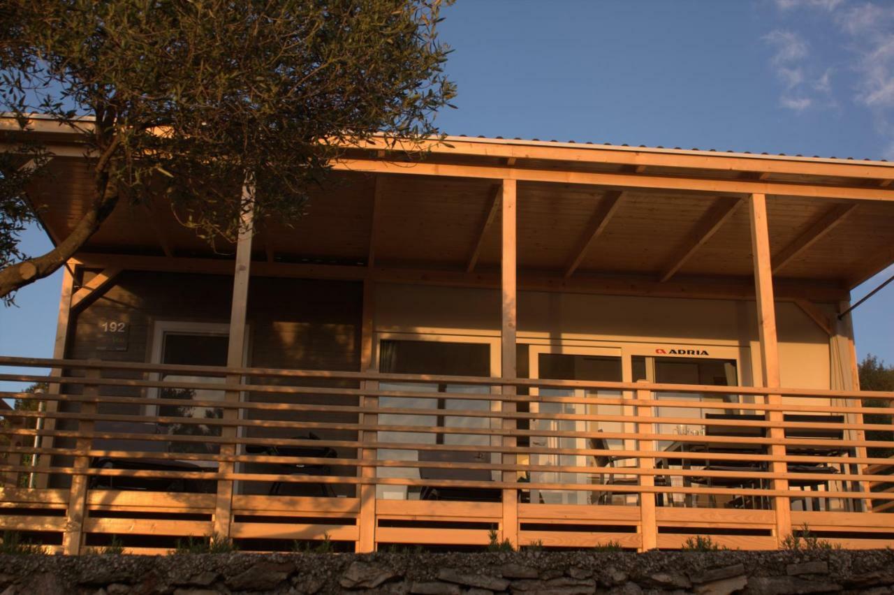 Adrijela Mobile Home イェゼラ エクステリア 写真