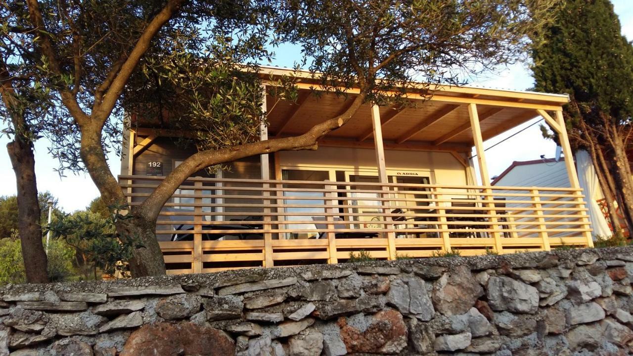 Adrijela Mobile Home イェゼラ エクステリア 写真